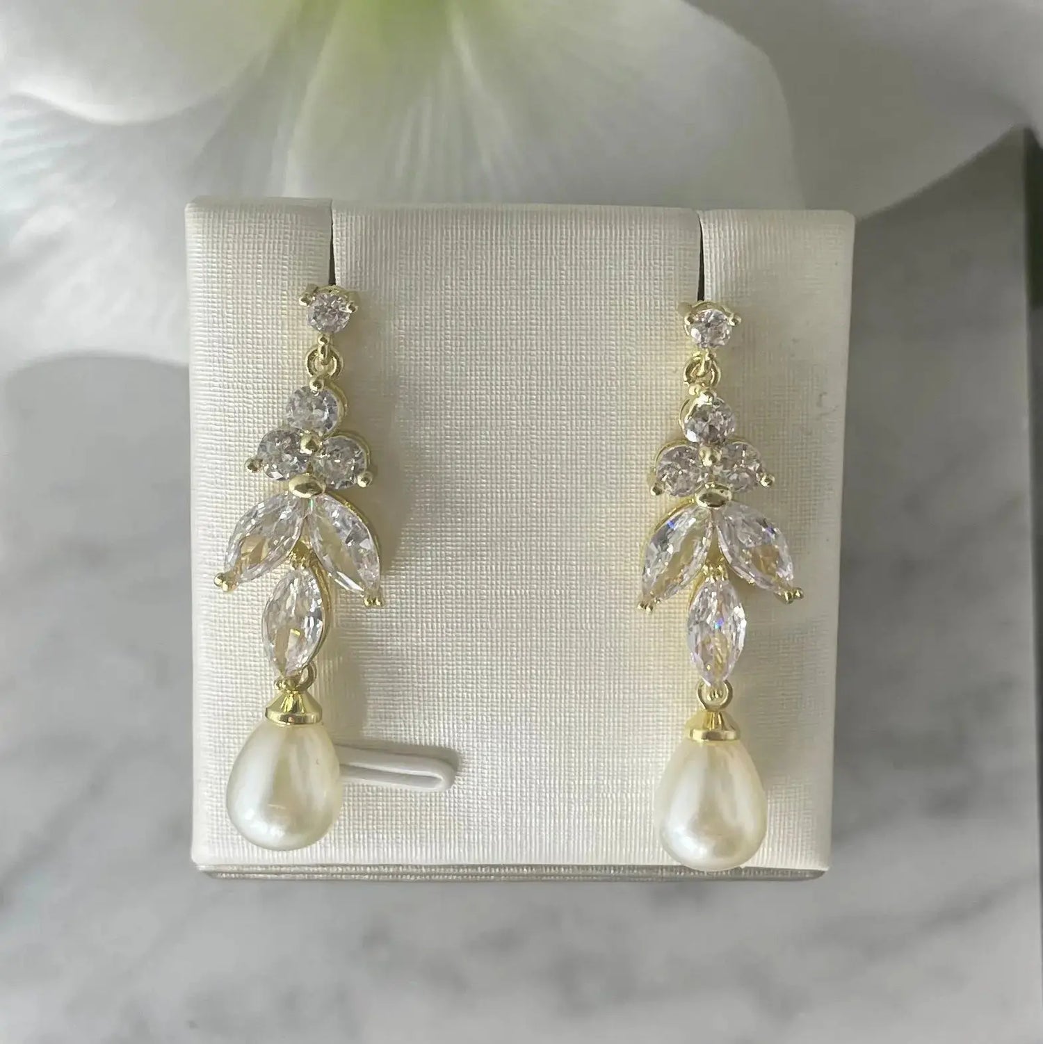 18K-Earrings-Collection Divine Bridal