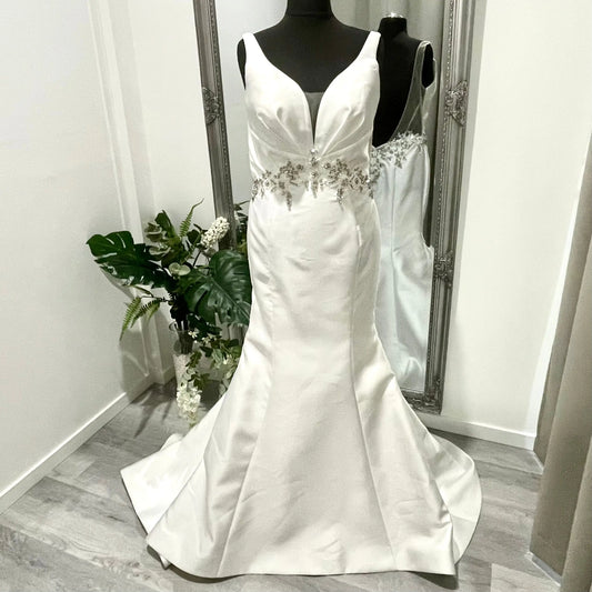 Elegant lace bridal gown Melbourne – Ashley design