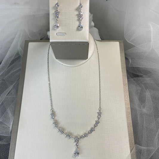 Camilla Necklace & Earring Set.