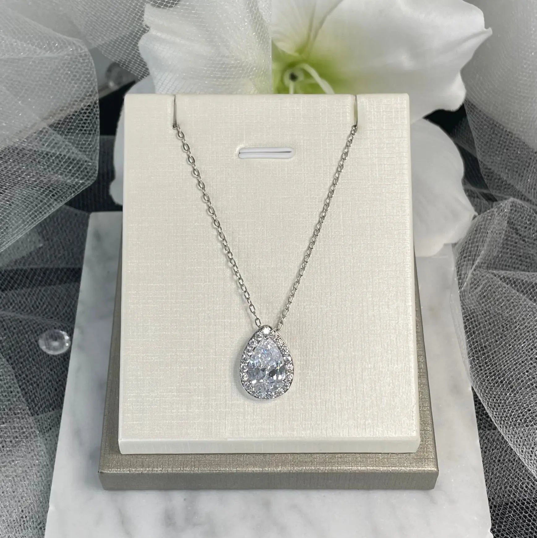 Cascade vintage wedding necklace.
