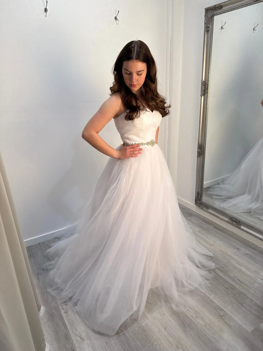 Elara Debutante Dress – Romantic Sweetheart Bodice & Flowing Tulle Skirt (Melbourne 2025) Divine Bridal