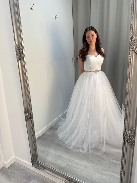 Elara Debutante Dress – Romantic Sweetheart Bodice & Flowing Tulle Skirt (Melbourne 2025) Divine Bridal