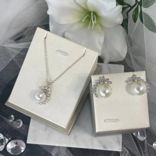 Gloria Necklace & Earring Set.