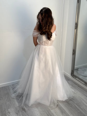 Téa Debutante Dress – Elegant Lace & Tulle Deb Gown on Sale (Now $500) Divine Bridal