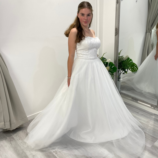 Vienna Debutante Divine Bridal