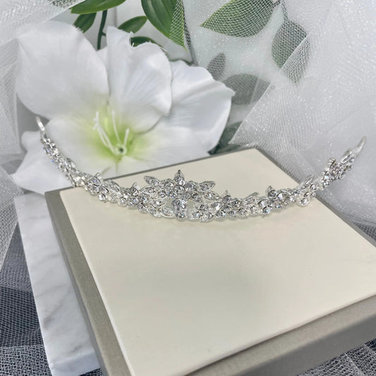 Indiana Diamanté Tiara: Elegance for Bride Crown and Special Occasions.