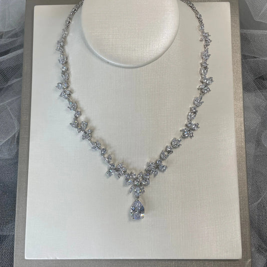 Jenna Fashion Necklace.