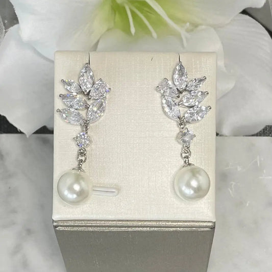 Kendra Pearl Earrings For Brides: Sophisticated Elegance.