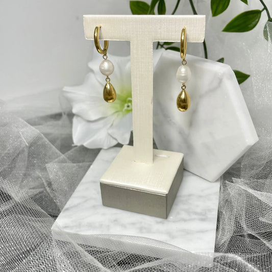 Luminara Waterfall Bridal Pearl Earrings – Opulent Bridal Luxury.