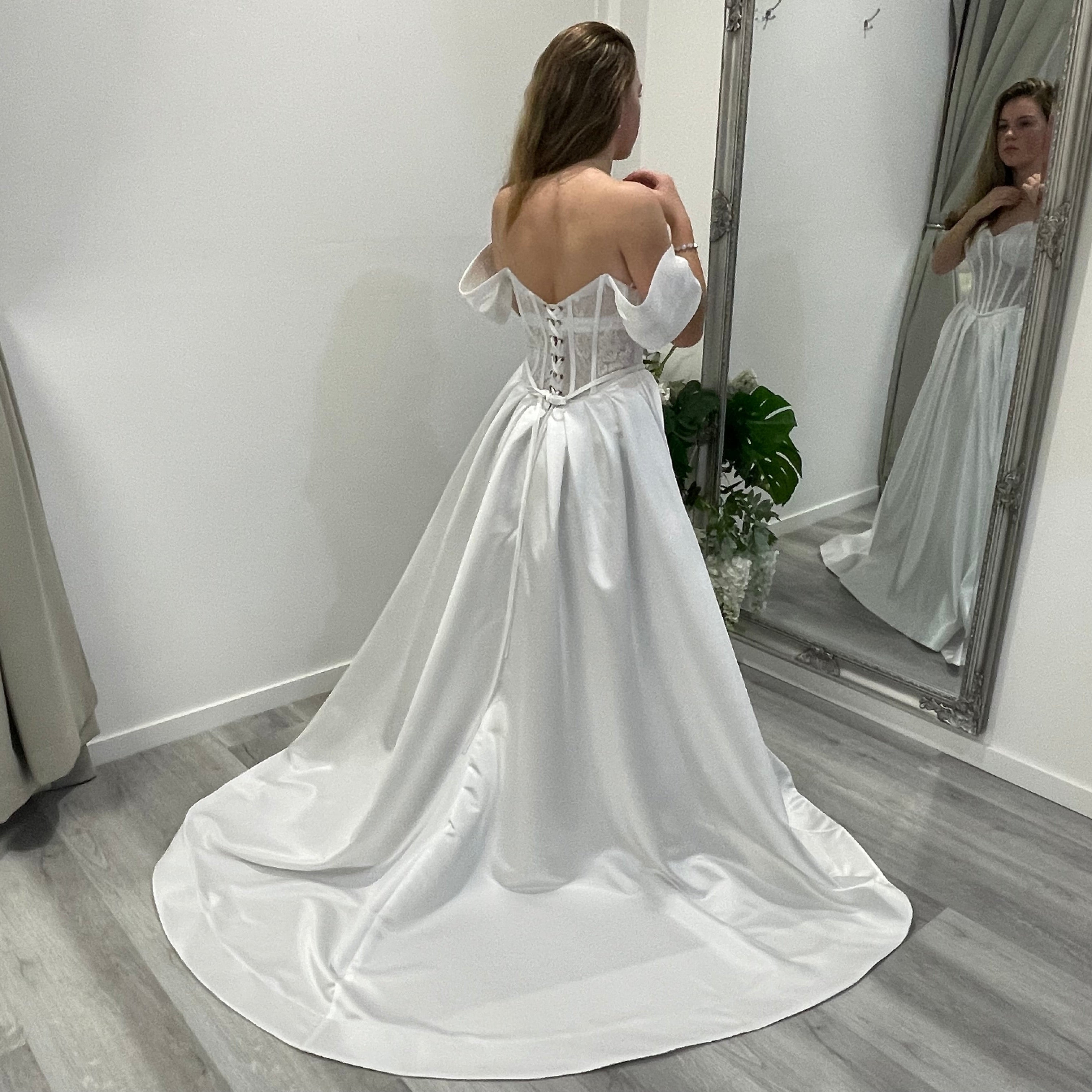 Vallorie Debutante Dress – Lace Corset Elegance with Satin Pleated A-Line Skirt