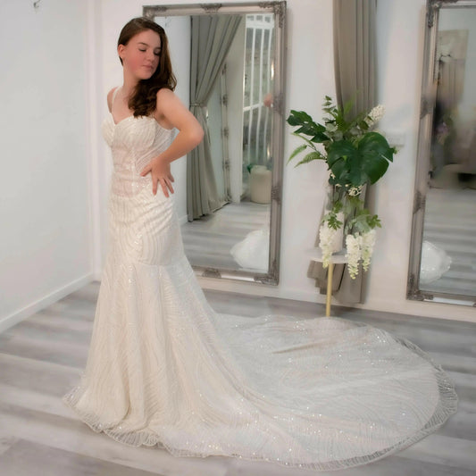 Enchantia Beautiful Bride Gown: An Epitome of Ethereal Beauty and Modern Elegance.