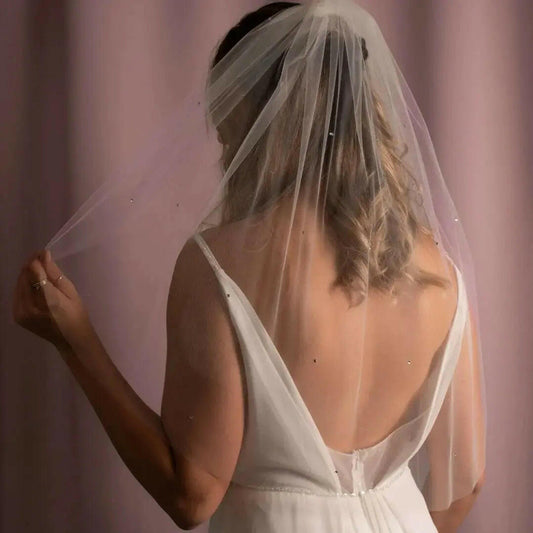 Juni Diamanté Veil.