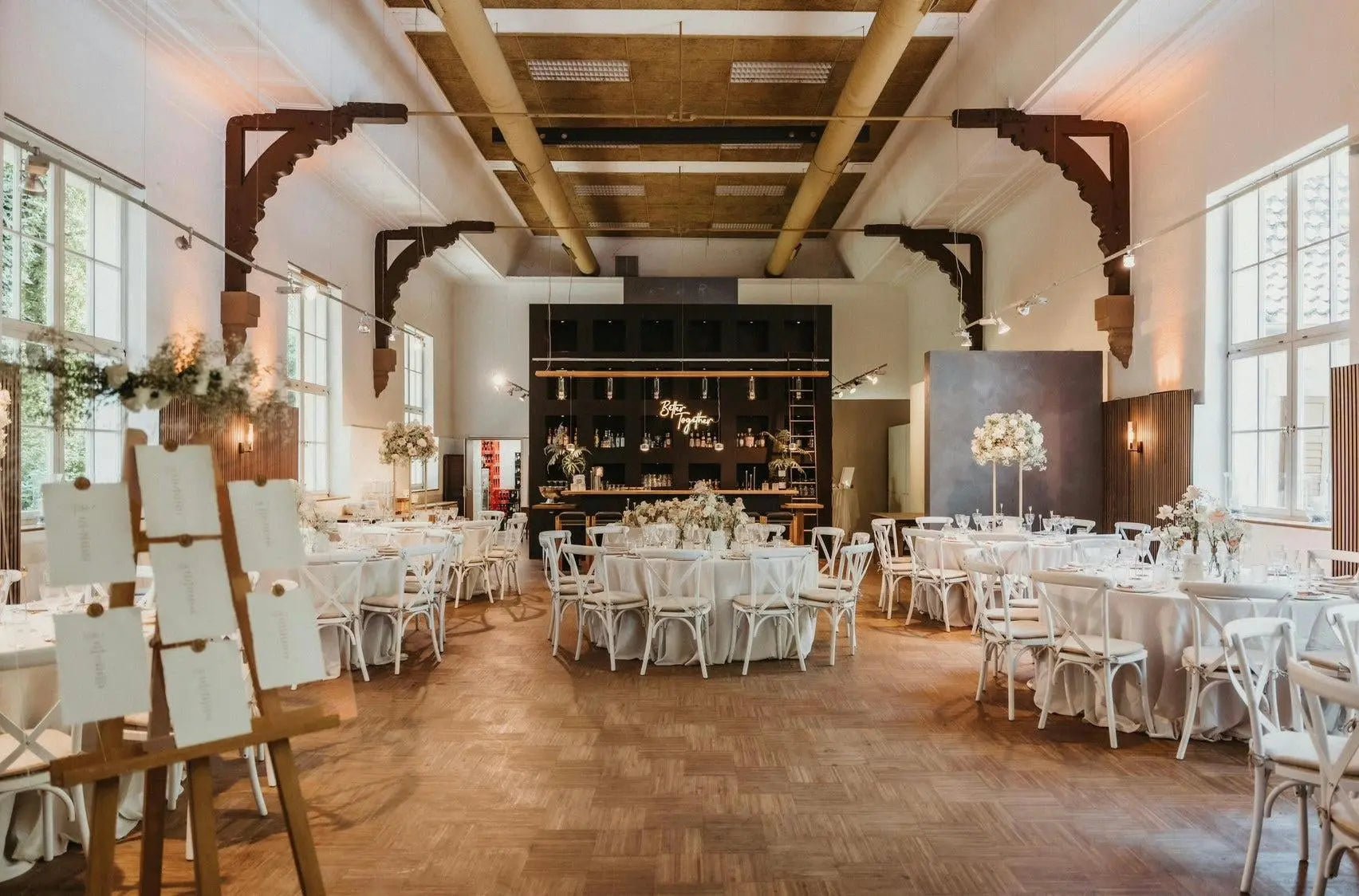 How to Plan a Micro Wedding: Tips and Trends.