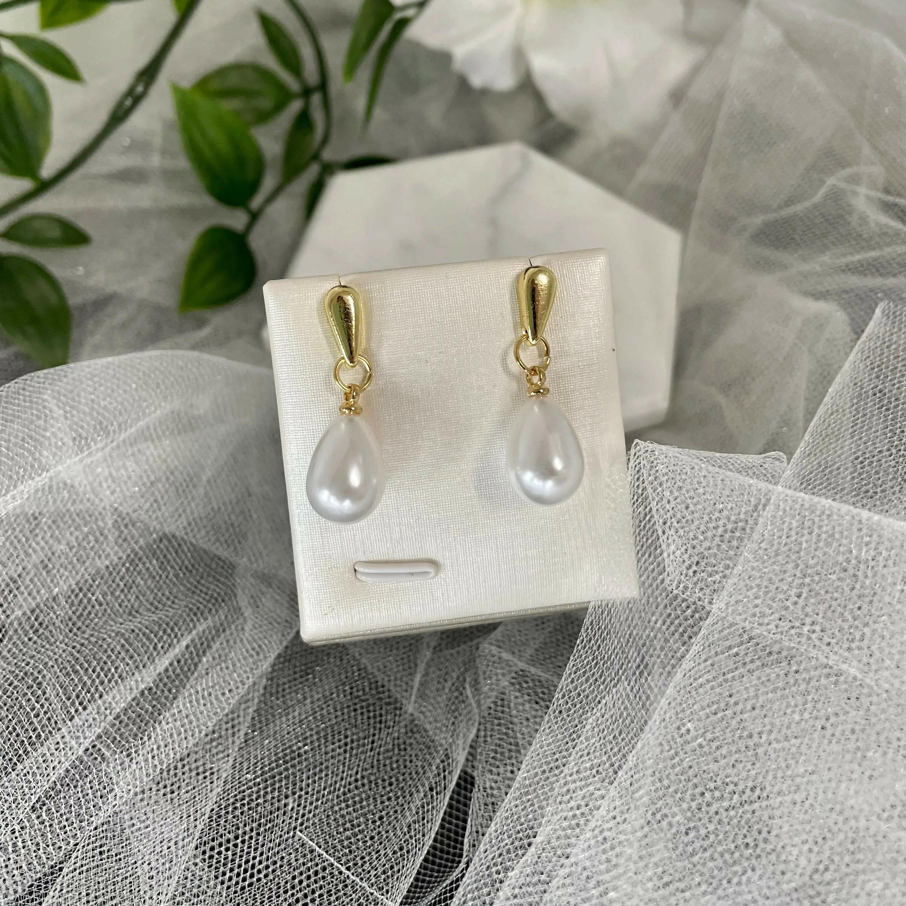 Golden Globe bridal earrings Divine Bridal
