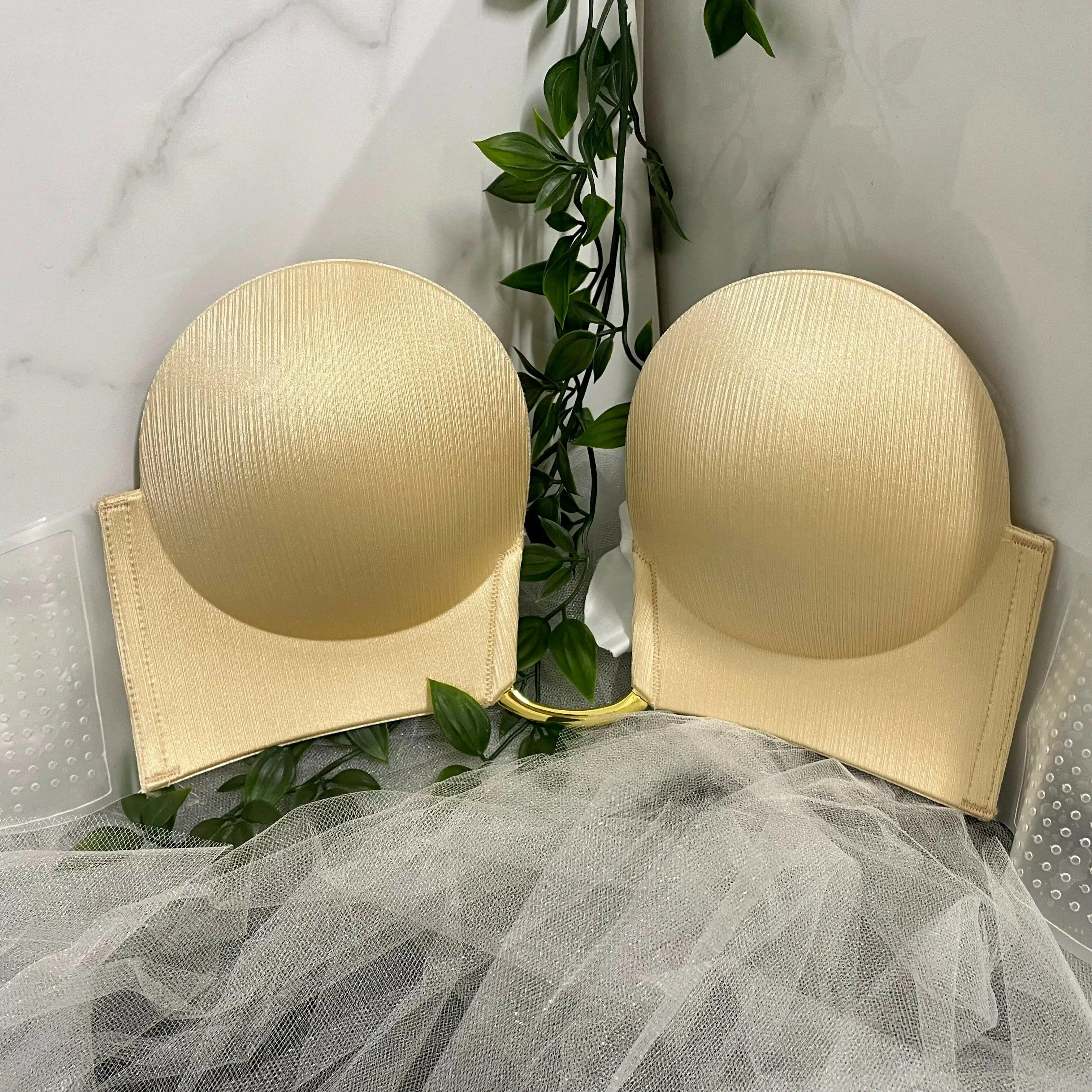 Magical Lift adhesive bra Divine Bridal
