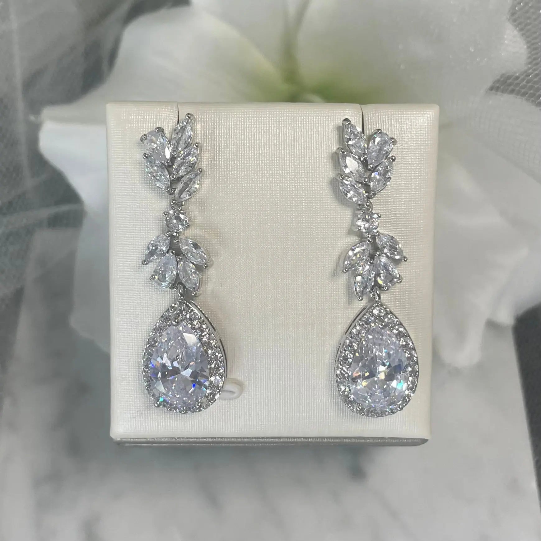 Bloom Earrings: Elegant Teardrop Design for Bridal Glamour.