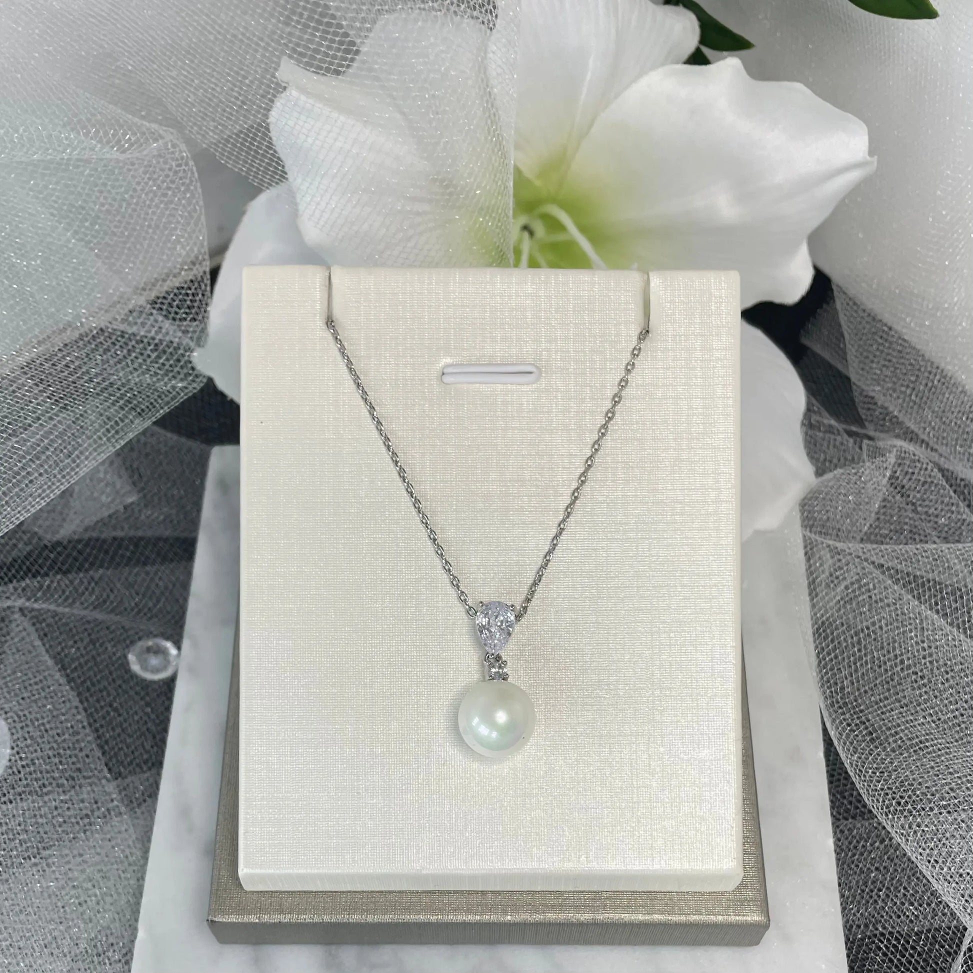 Brittany pearl necklace with drop pendant.