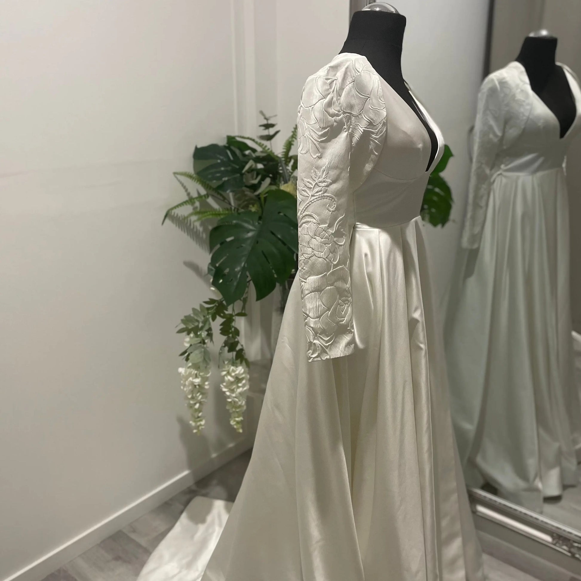 Charoite Silk Elegant Weddings Jacket – Perfect For All Bridals.