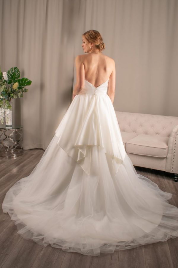 Everlee Sweetheart Neckline Satin Tulle Ballgown Wedding Dress
