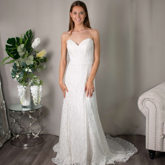 Ellie Strapless Boho Wedding Dress by Divine Bridal - Lace design with sweetheart neckline and fit n flare mermaid silhouette.