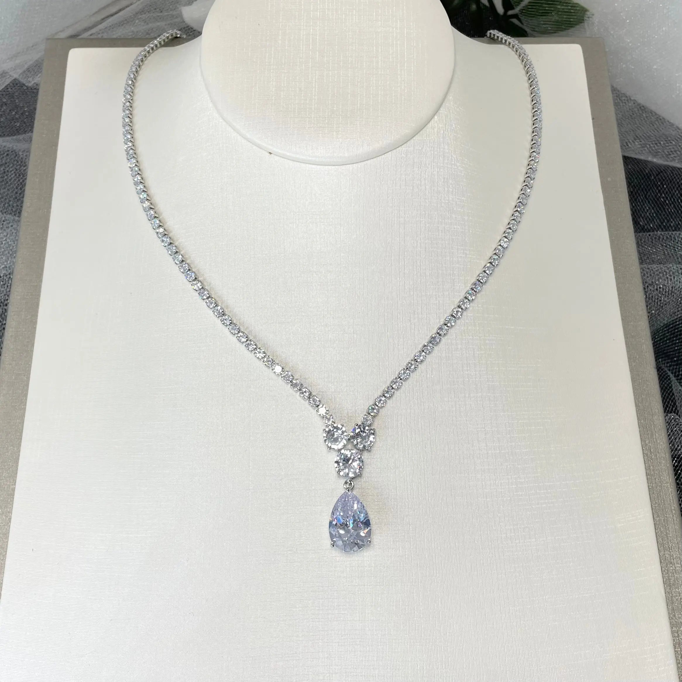 Dayna Diamanté Necklace.