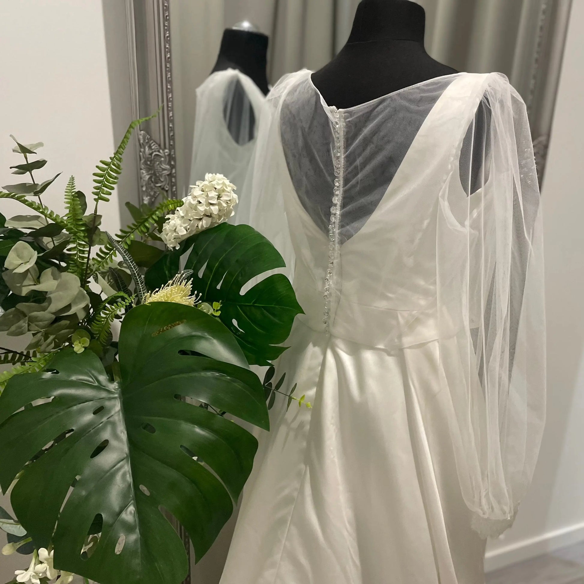 Estelle Lace Bolero Jacket – Refined Bridal Elegance.