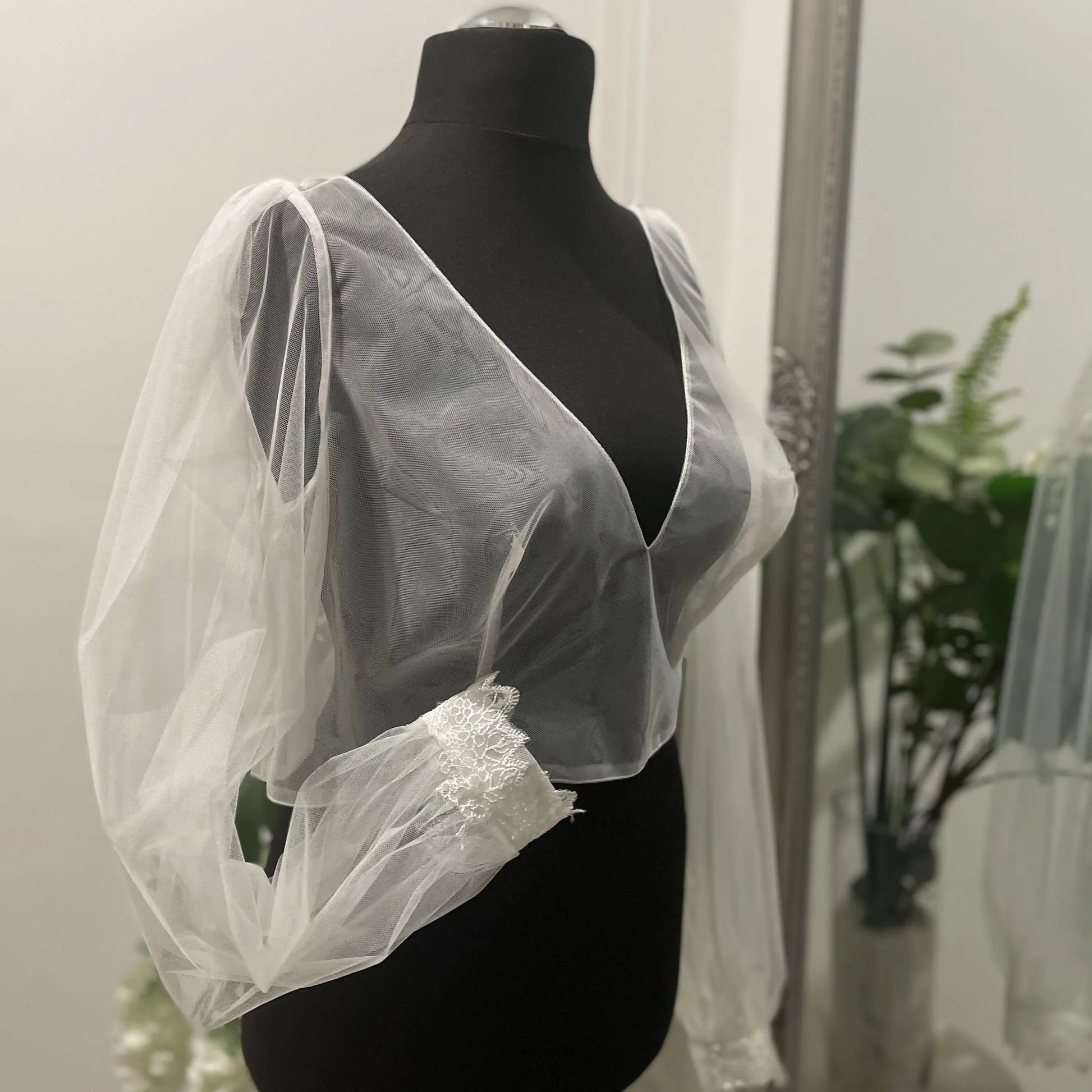 Estelle Lace Bolero Jacket – Refined Bridal Elegance.