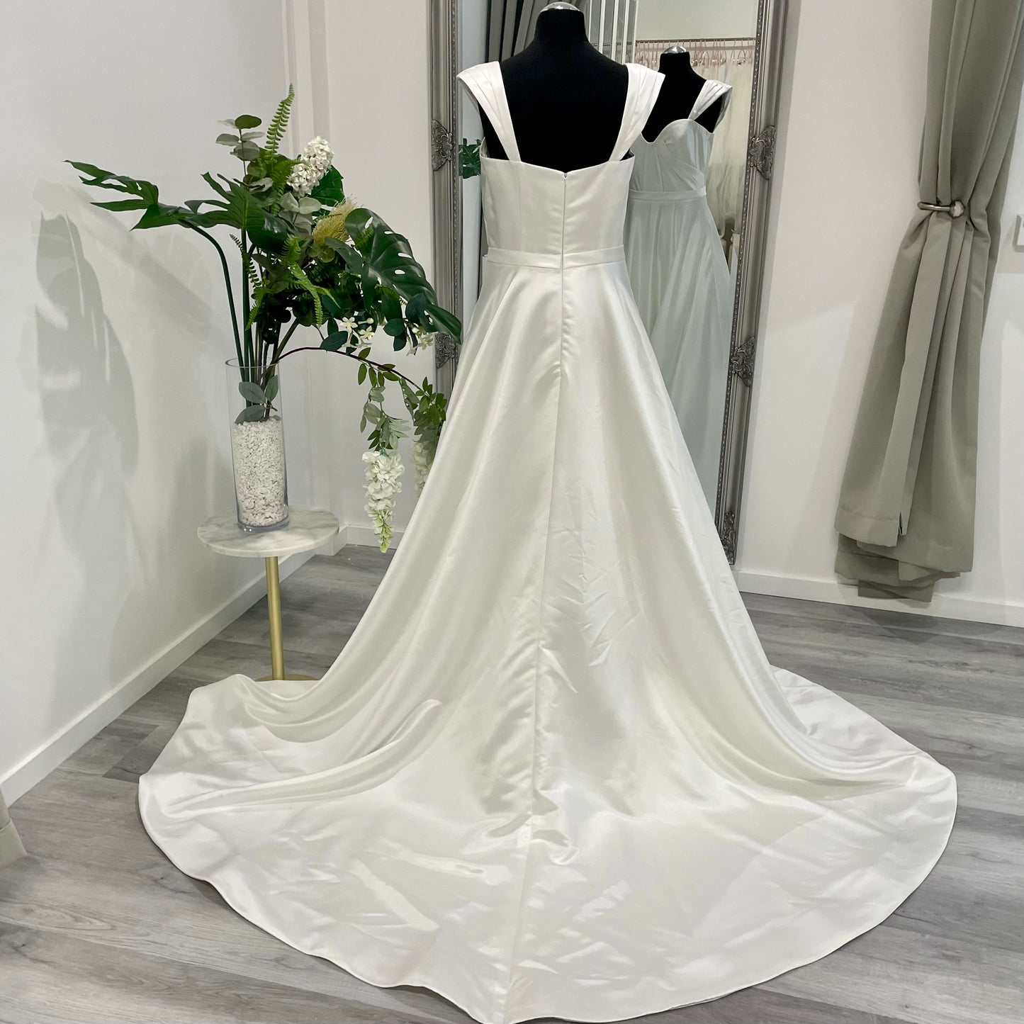Lakota Exquisite A-Line Sweetheart Bridal Gowns | Divine Bridal