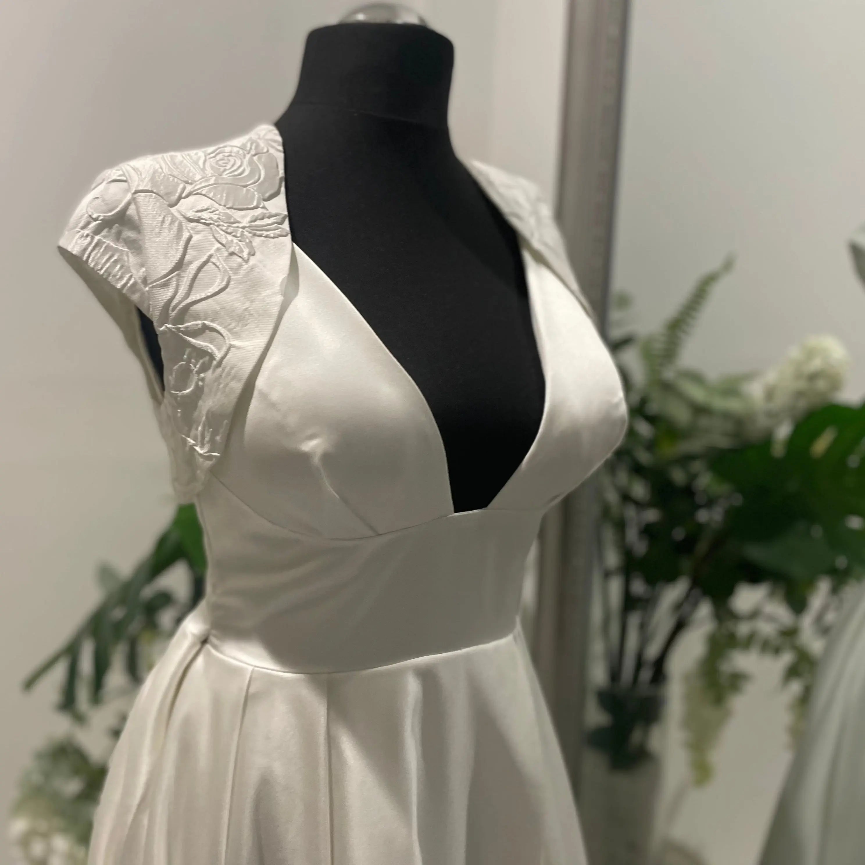 Gemma Cap Sleeve Bolero Jacket for Elegant Bridal Wear.