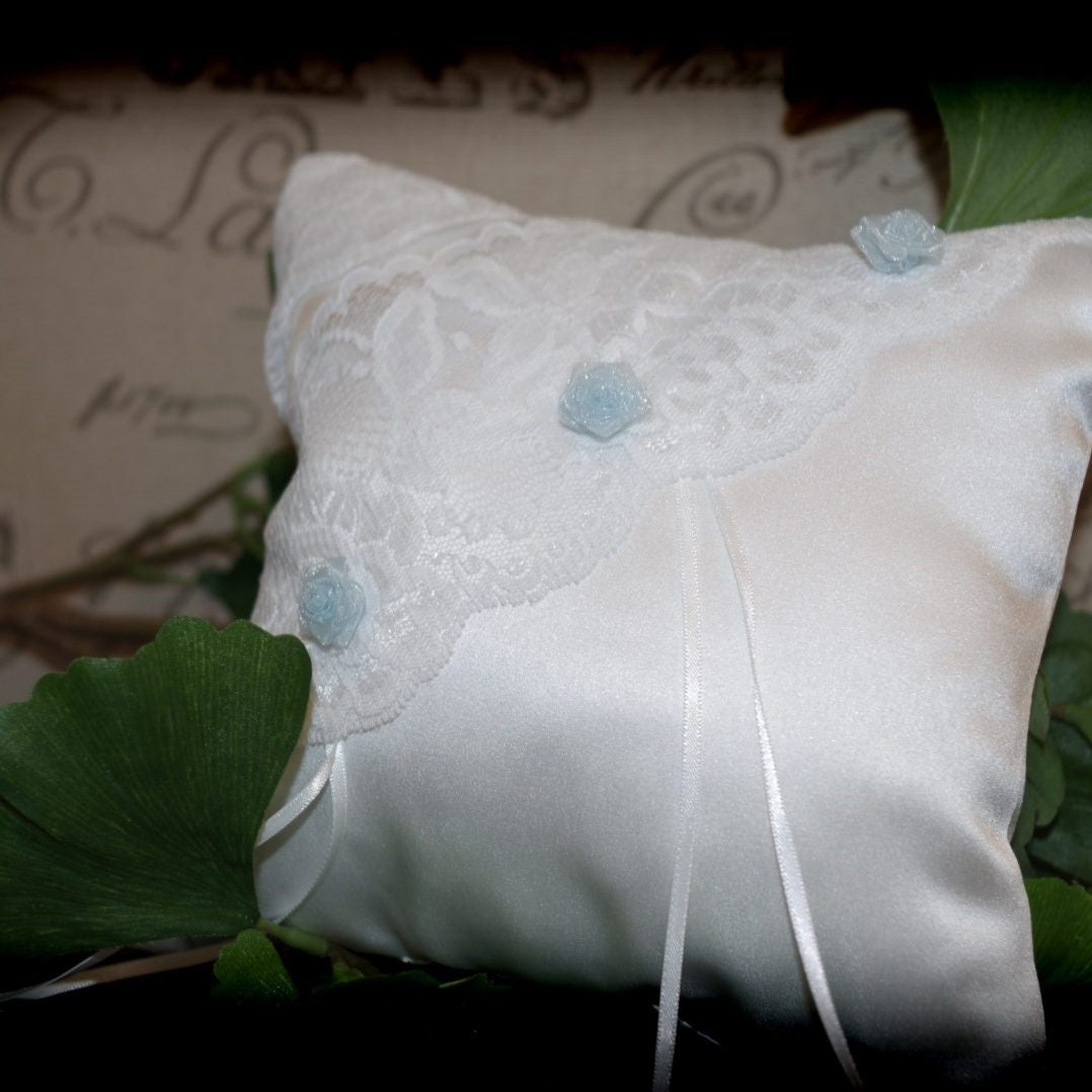 Lace & blue flower ring pillow