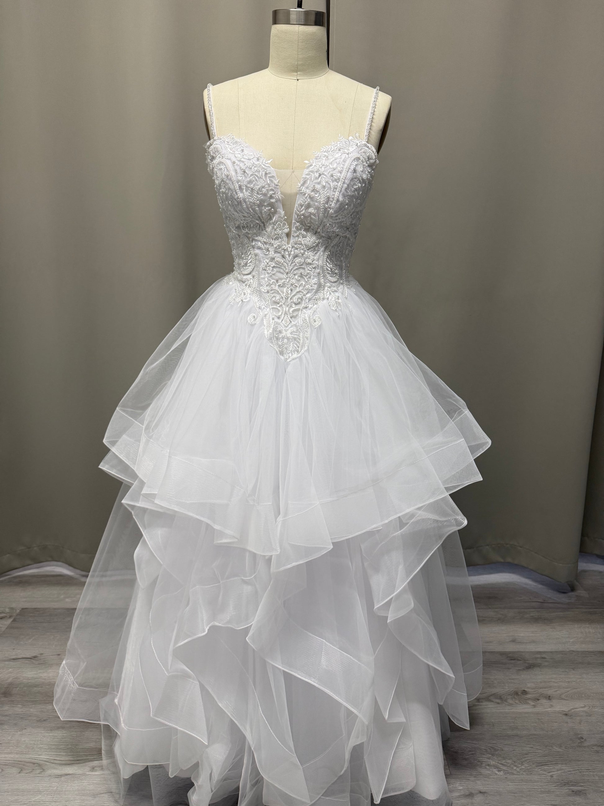 Penny V1 White Debutante Dress – Beaded V-Neck Lace Bodice with Layered Tulle Skirt (Copy).
