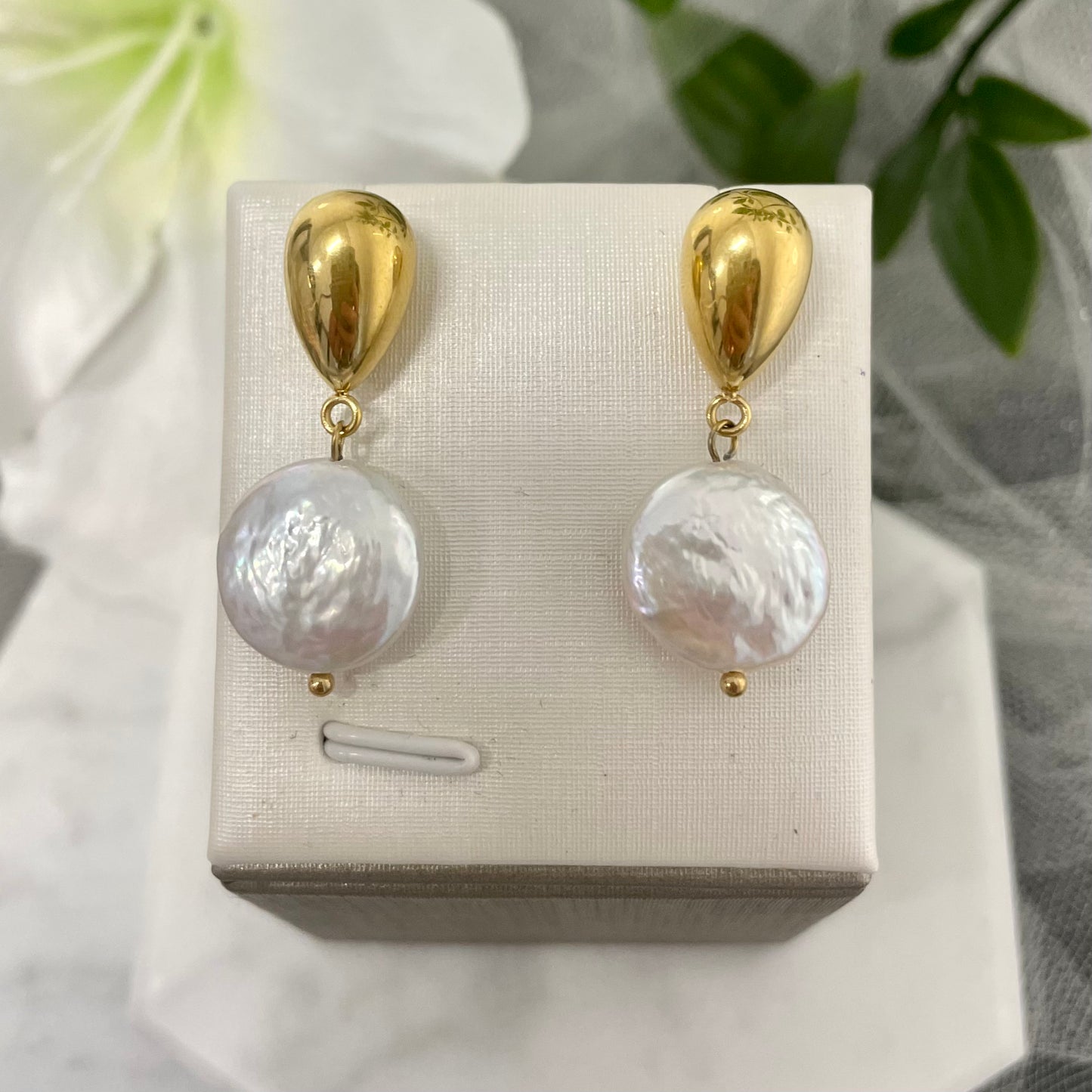 Aurora Geometric Pearl Essence Earrings – Modern Bridal Elegance