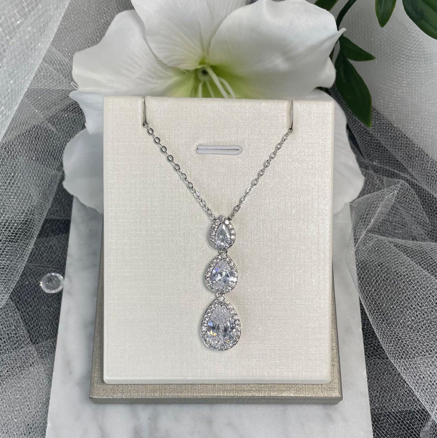 Ellie wedding crystal necklace
