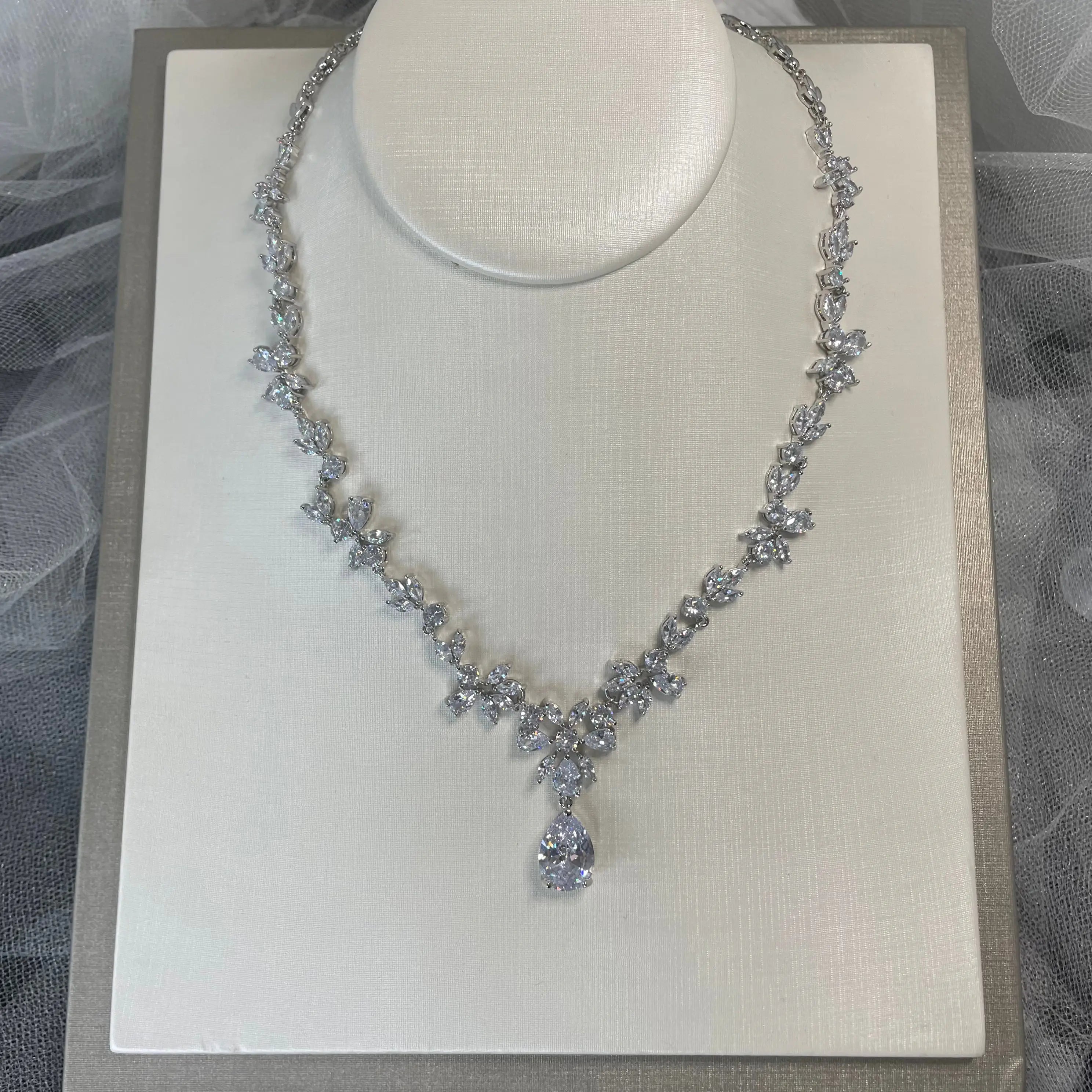 Jenna Fashion Necklace.