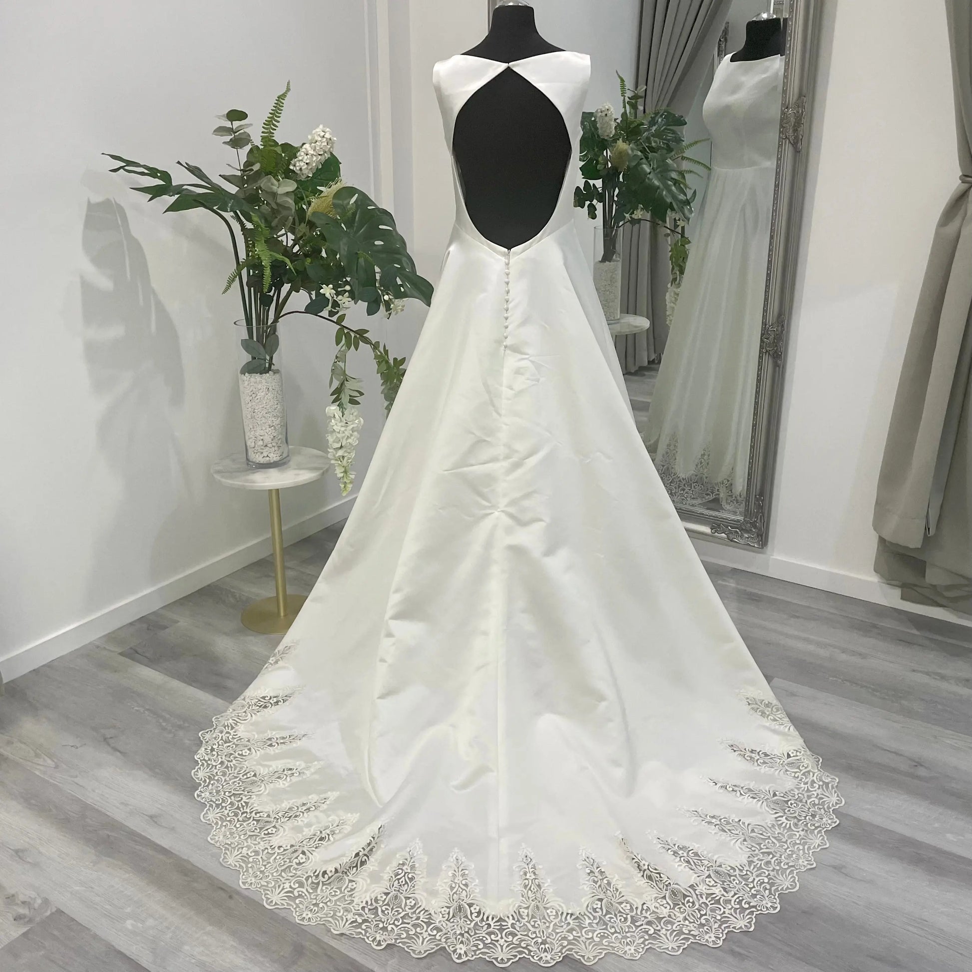 Jenny Bridal Gown & Wedding Dress alterations melbourne.