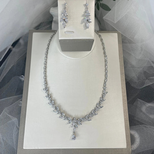 Jodie Leaf Flower Earring & Necklace Set.