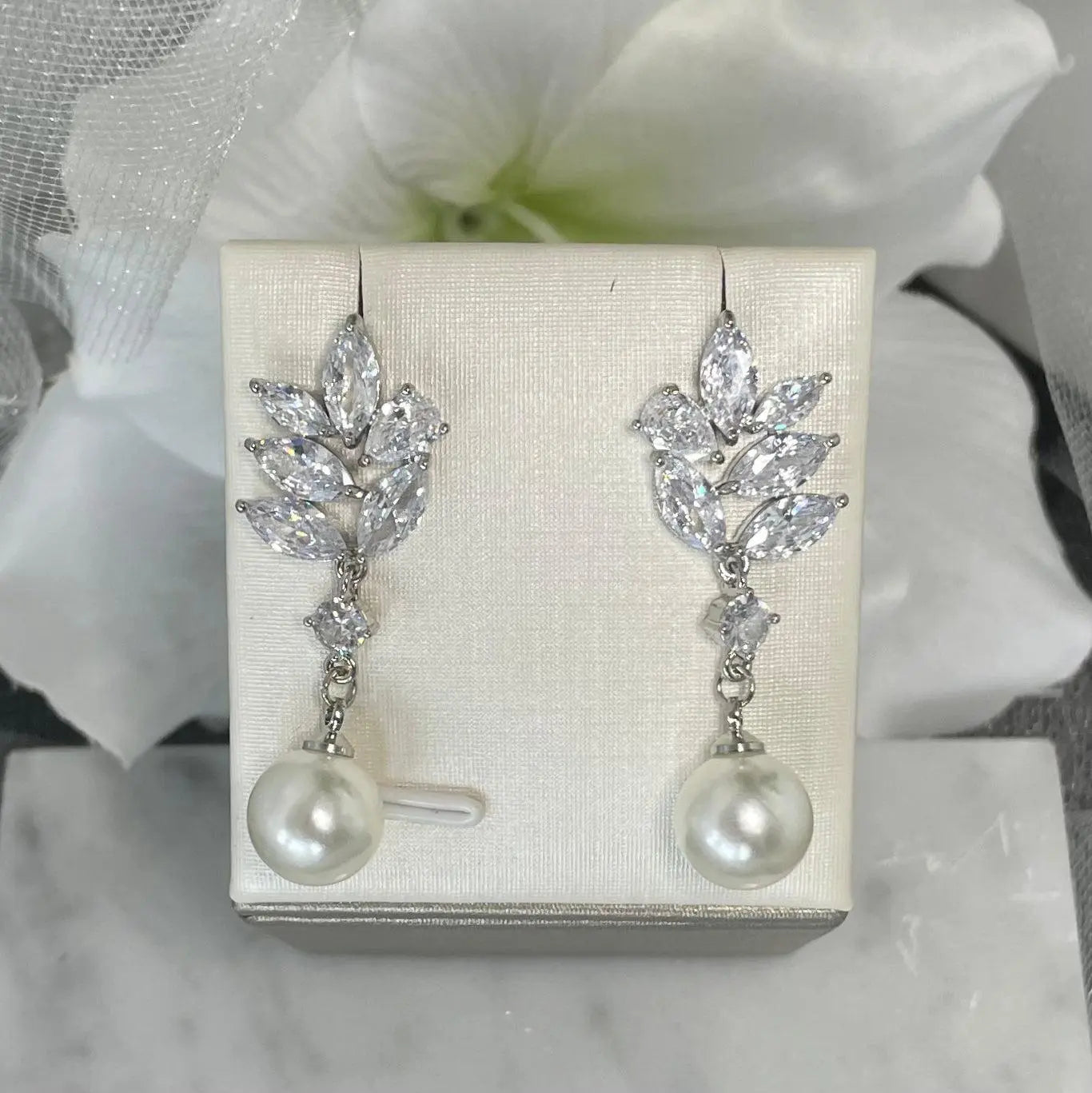 Kendra Pearl Earrings For Brides: Sophisticated Elegance.