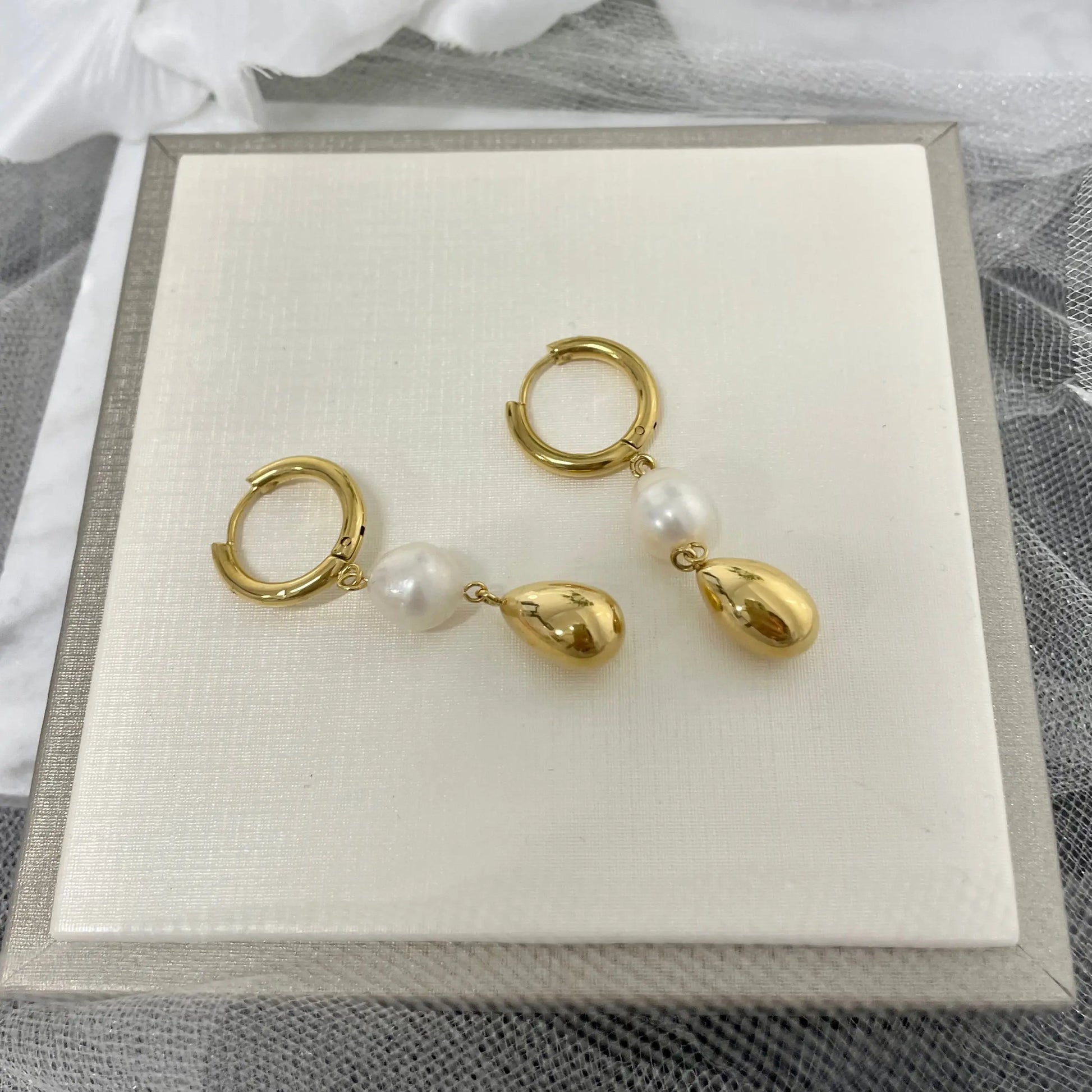 Luminara Waterfall Bridal Pearl Earrings – Opulent Bridal Luxury.