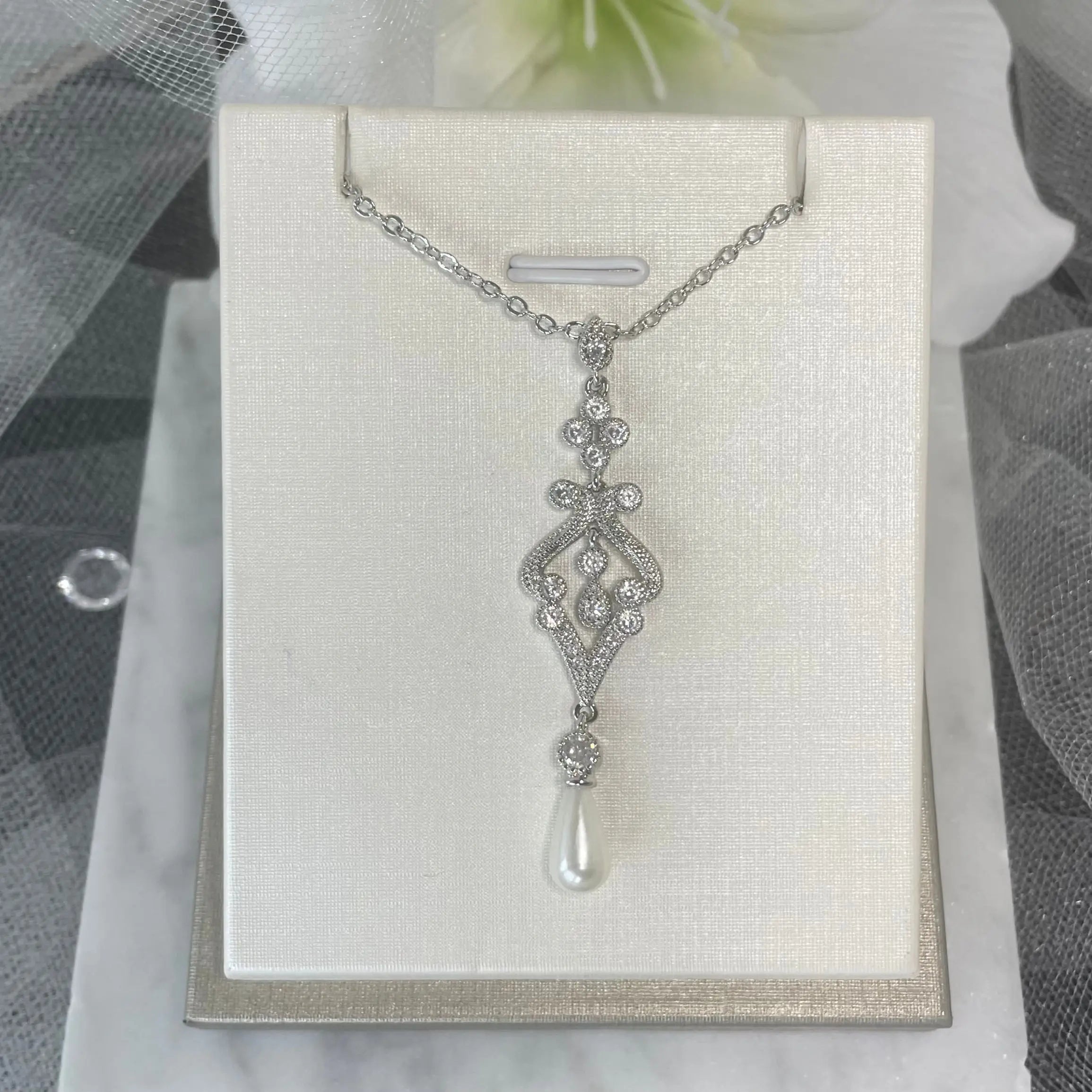 Maia pearl necklace and earring set for wedding: Indian Elegance & Classic Bridal Style.