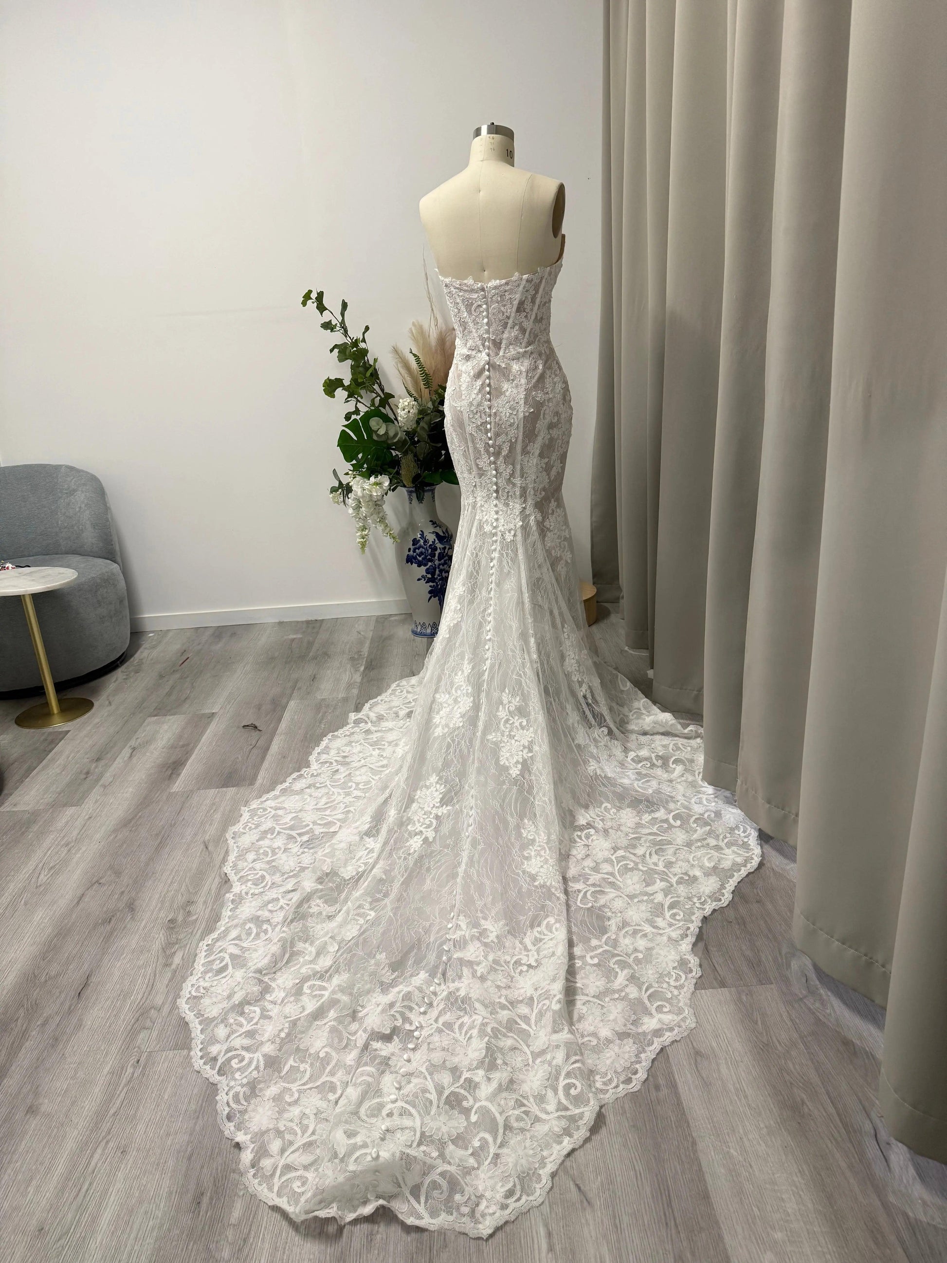 Marilyn Strapless Fitted Wedding Gown.