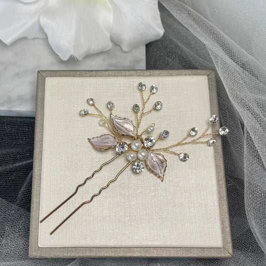 Megan Hairpin: Elegant Three-Leaf Design rose gold wedding hair pins.