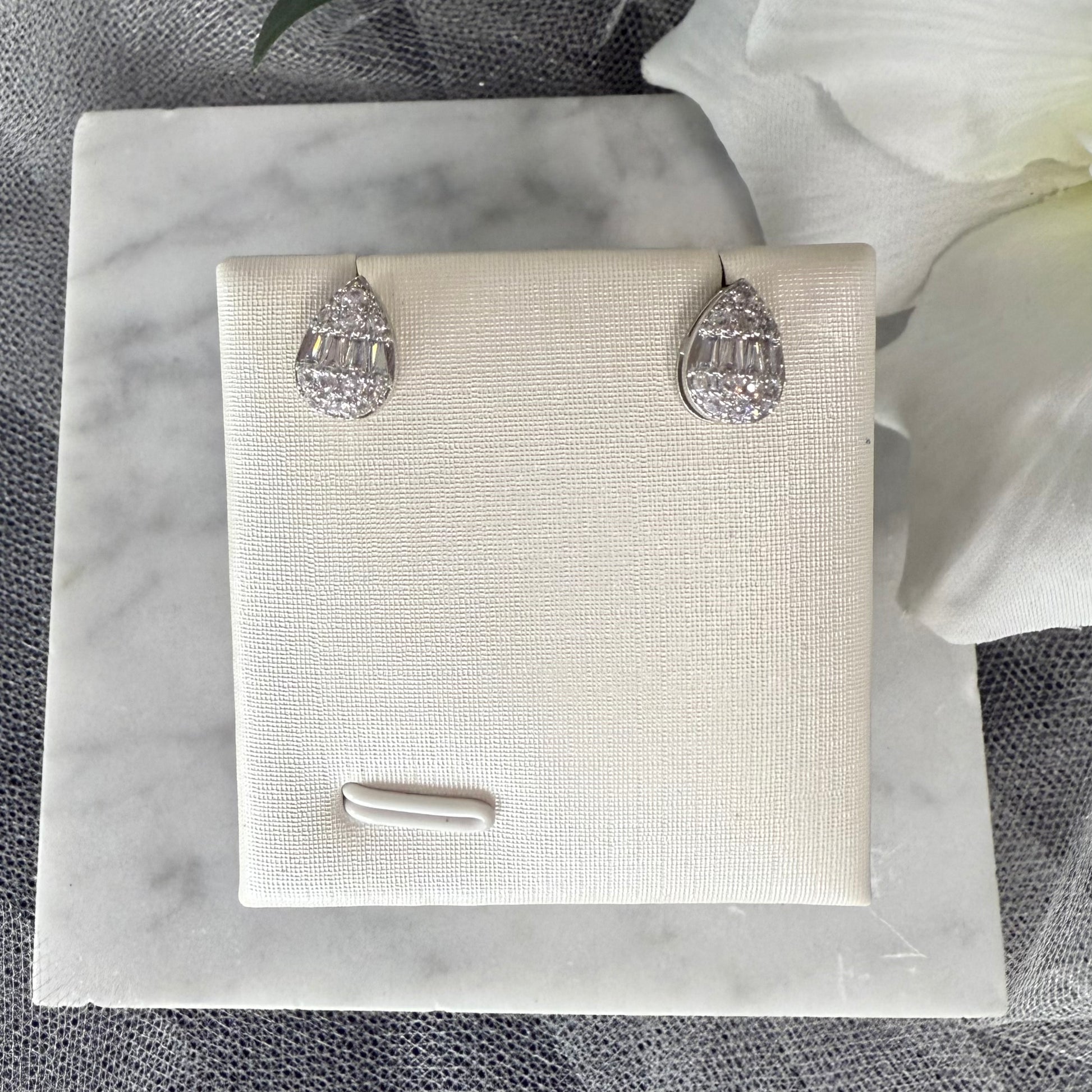 Seraphina CZ Bridal Jewellery Set packaged in Divine Bridal gift box