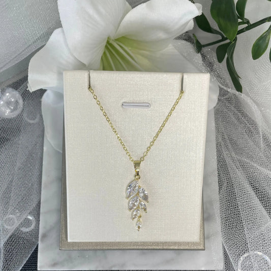 Sky Accessories Your Wedding Gown With necklace.