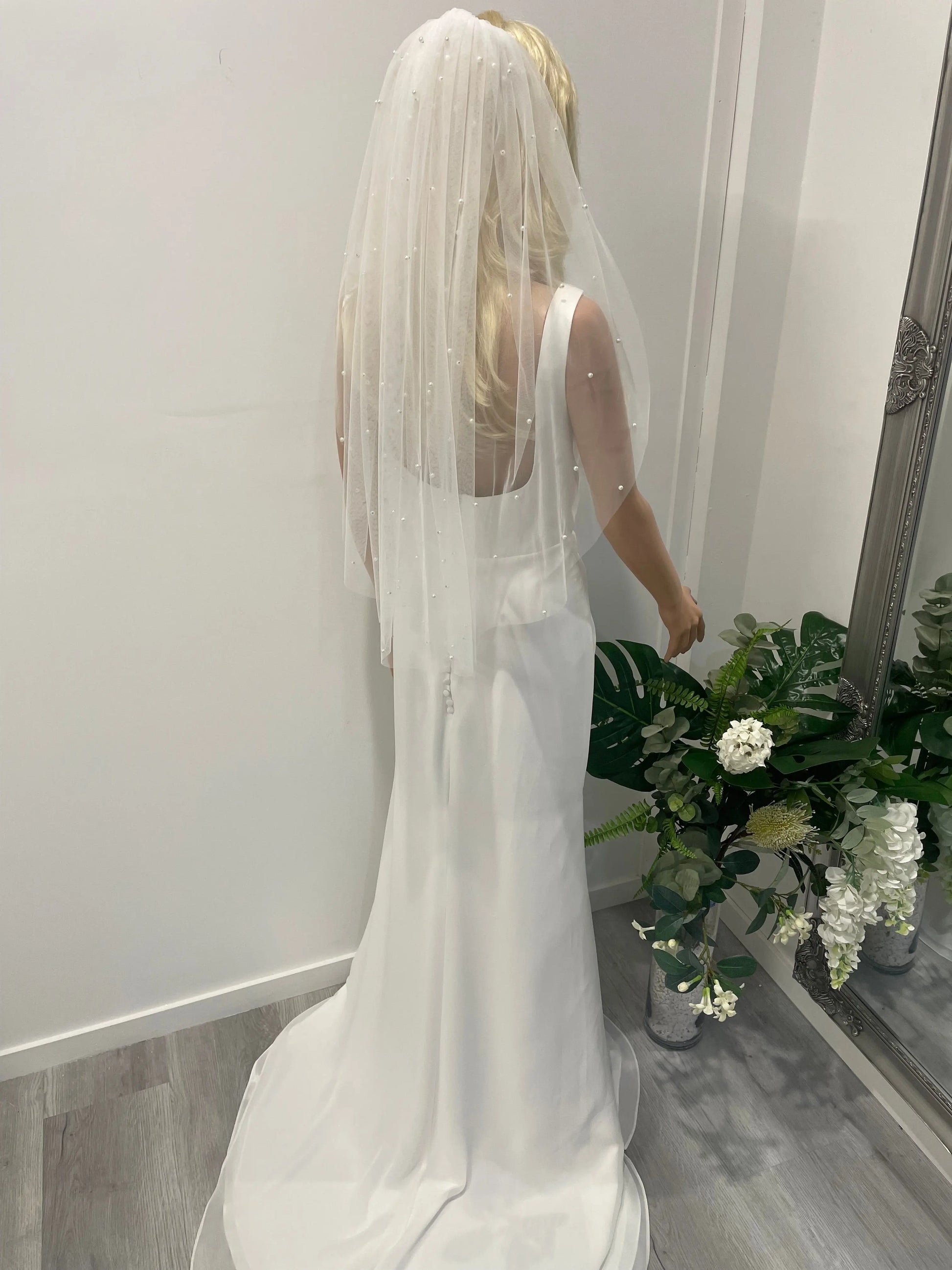 75cm bridal veil with scattered 0.6mm pearls on soft tulle