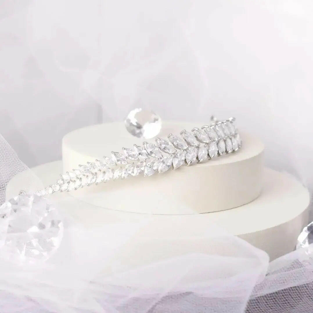 Ella Bridal Headband: Timeless Elegance with Cubic Zirconia.