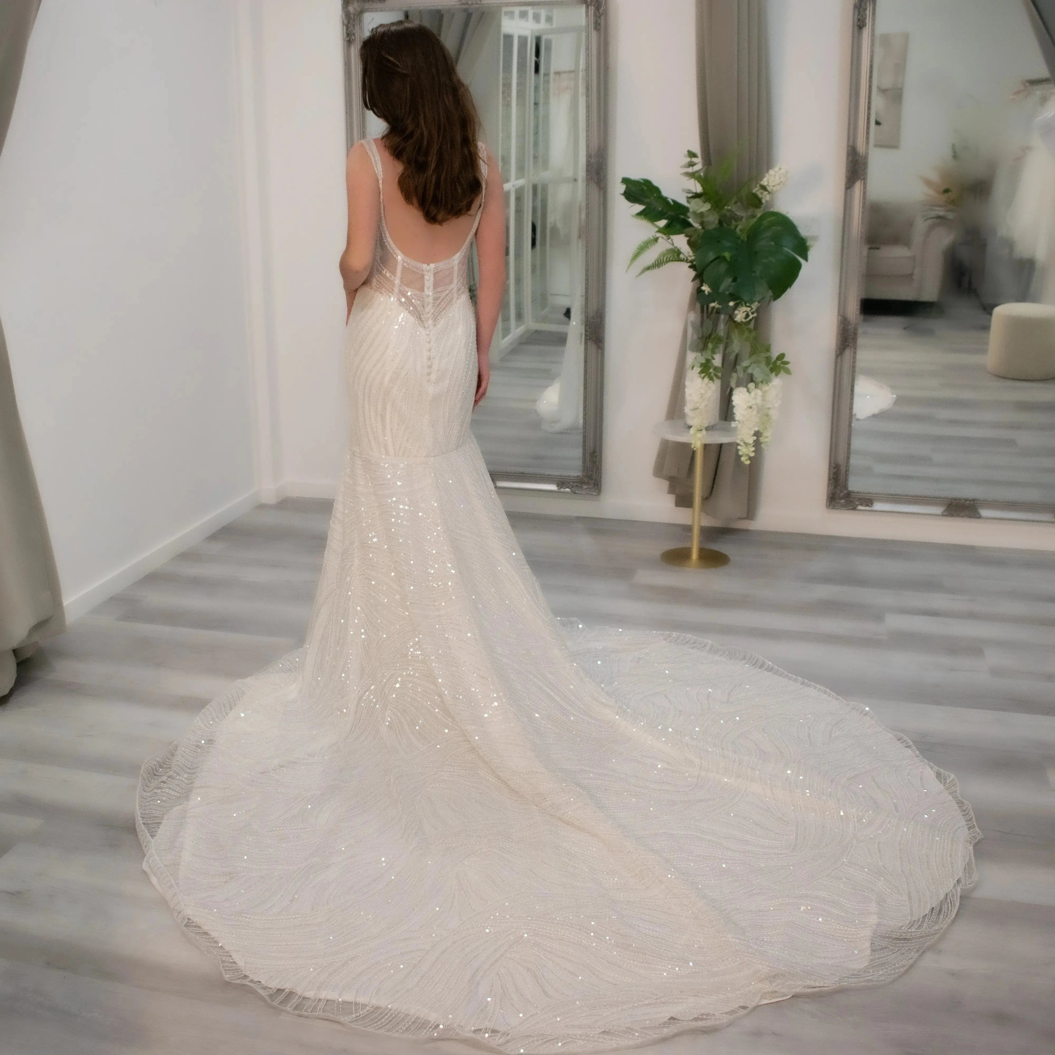 Enchantia Beautiful Bride Gown: An Epitome of Ethereal Beauty and Modern Elegance.