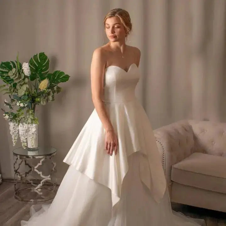 Everlee: Sweetheart Tulle Satin Ballgown Dress.