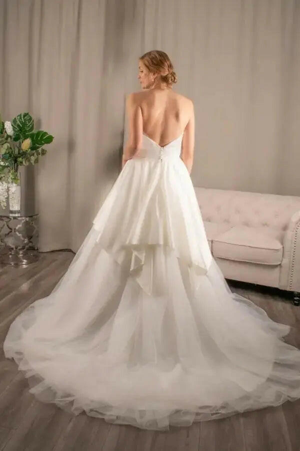 Everlee: Sweetheart Tulle Satin Ballgown Dress.
