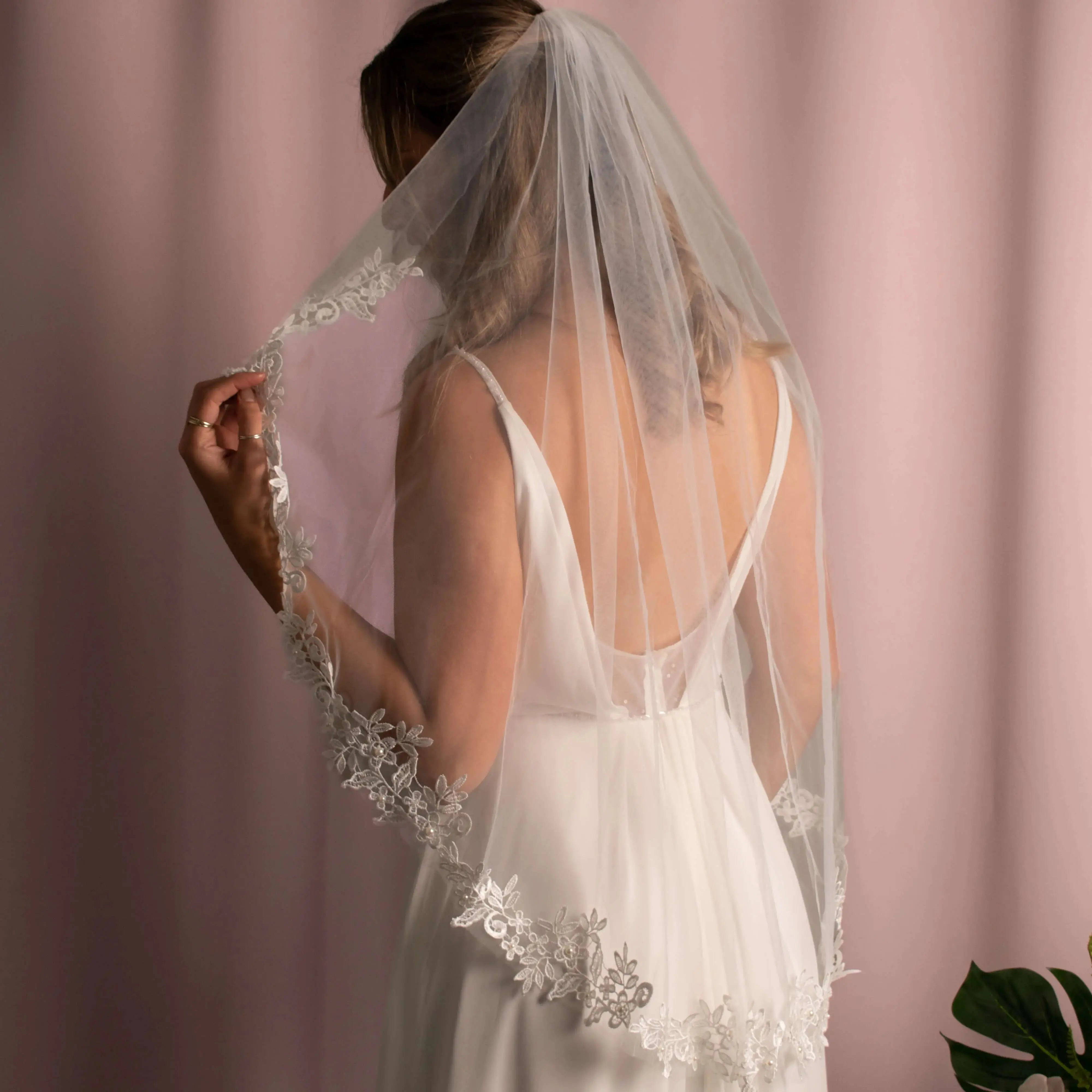Grace loves lace Veil.