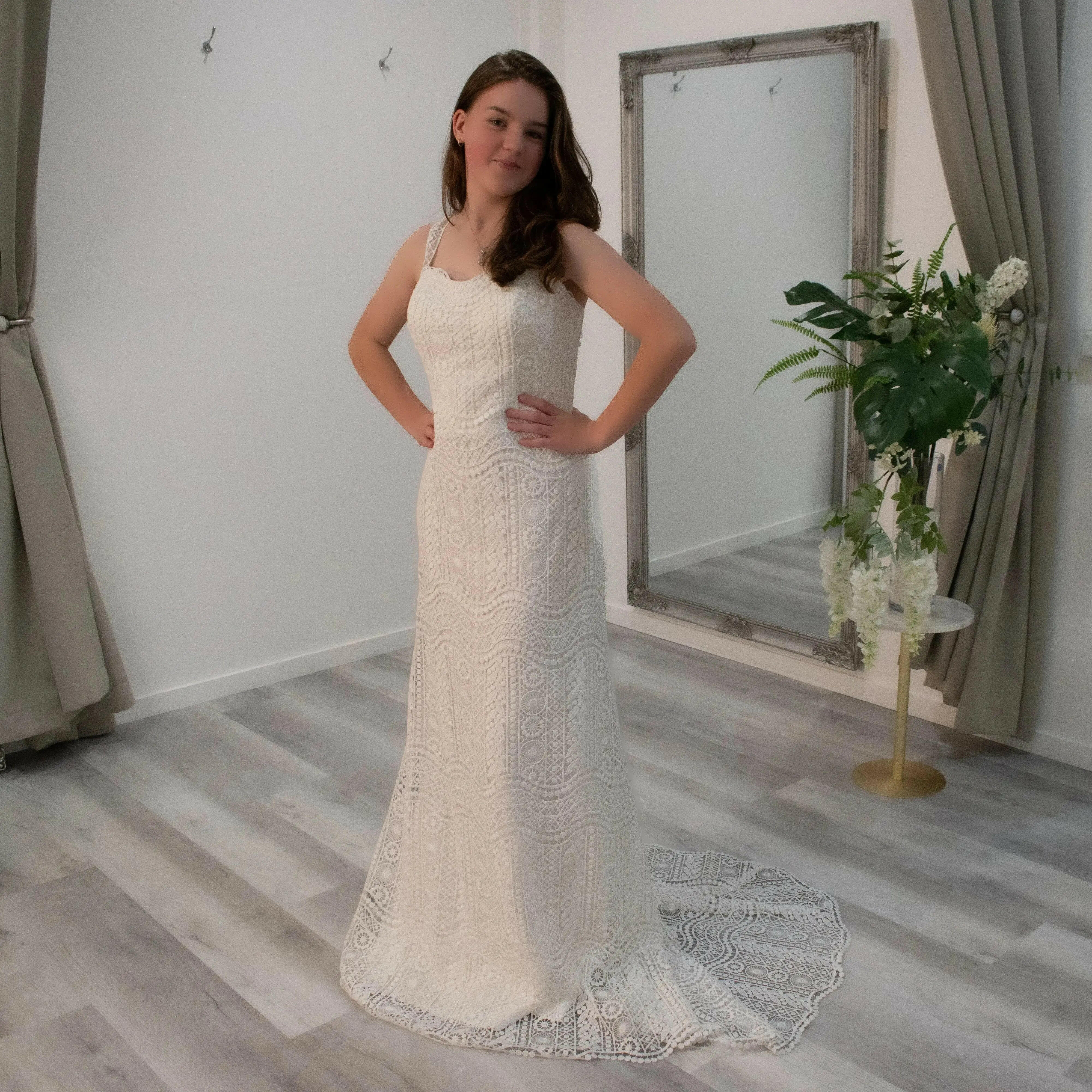 Gwen Boho-Inspired Vintage Wedding Dress.